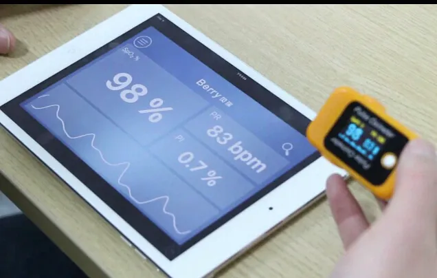Health-Care Pulse Oximeter with Bluebooth