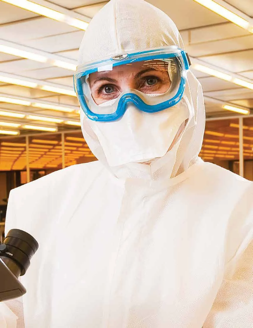 Syp PPE Protective Kit for Hospital Clean Room Medical Worker During Vaccination (coverall mask, shoe cover ntriel glove)