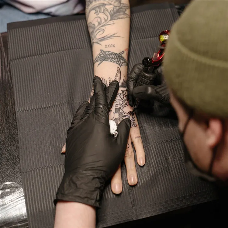 Wholesale 3ply Colorful 13X18 Inch Tattoo Table Cover Patient Disposable Dental Bib for Medical